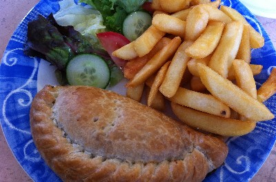 English meat pie & chips